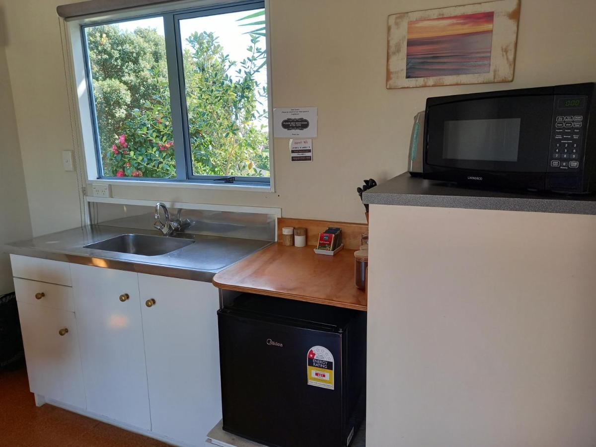 Raglan West Accommodation Units Exterior photo